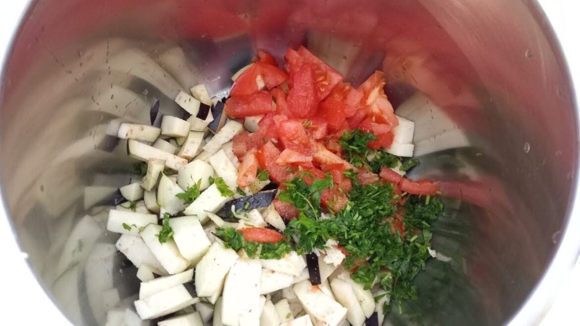 Vous avez 1 aubergine et 2 tomates ? Réalisez un délicieux zaalouk express en 10 minutes – facile!