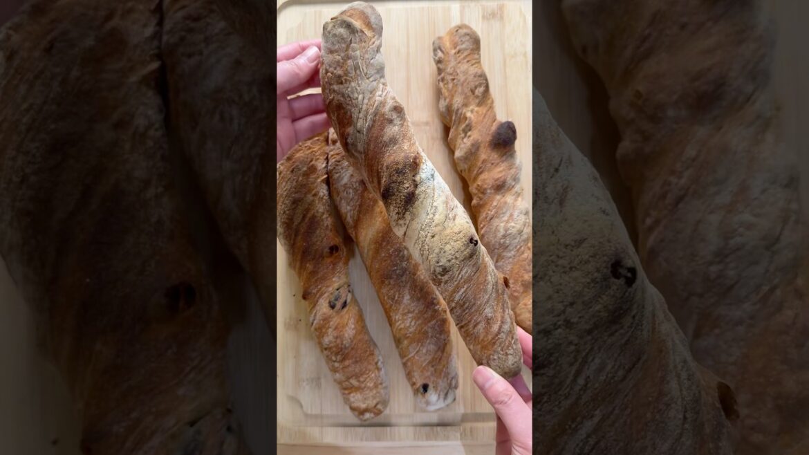 Olive bread (olive filoncini)