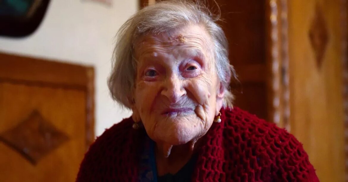 Woman who lived to 117 ate the same food everyday after simple diet change Ipso logo