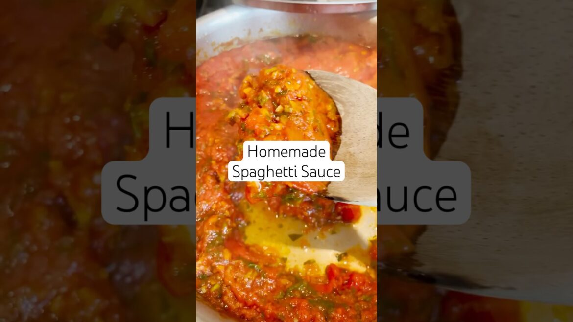 My family’s secret homemade pasta sauce! (Tomato Sauce Recipe) #shorts #tomatosauce