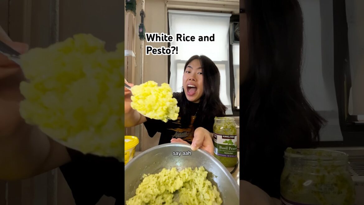 If you have all of these ingredients, try it right now!!! #whiterice #pesto #toom #toum #foodhack