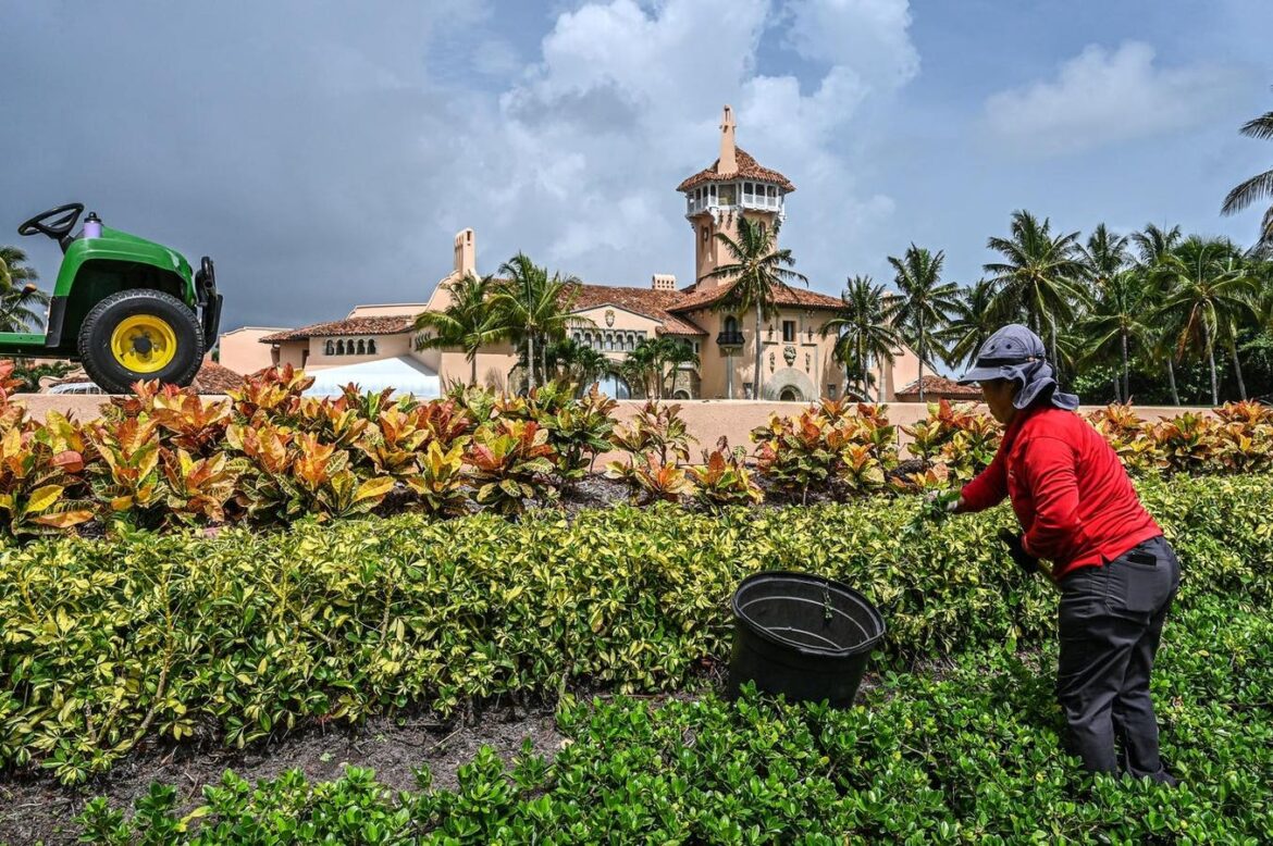 Trump Organization Bringing Foreign Workers Into U.S. For Mar-a-Lago, Golf Clubs, Winery Trump Organization Bringing Foreign Workers Into U.S. For Mar-a-Lago, Golf Clubs, Winery
