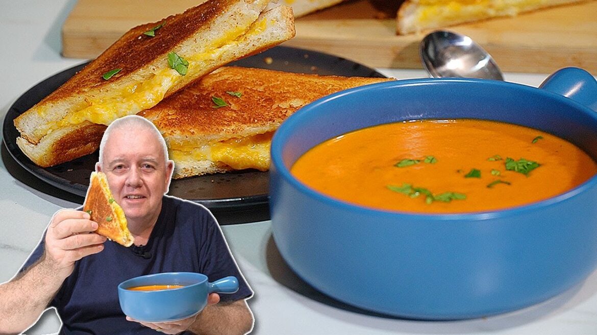 EASY Roasted Red Pepper and Tomato Soup with Cheddar Melt EASY Roasted Red Pepper and Tomato Soup with Cheddar Melt