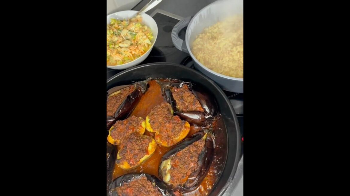 #karnıyarık #kıyma #etliyemekler #ethereum #keşfetteyiz #kesfet #patlıcan #salatatarifi #food #pilav