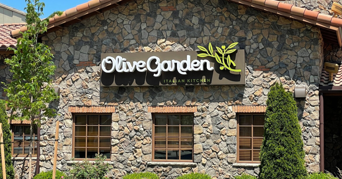 Olive Garden sales surge on delivery and free take-home meals