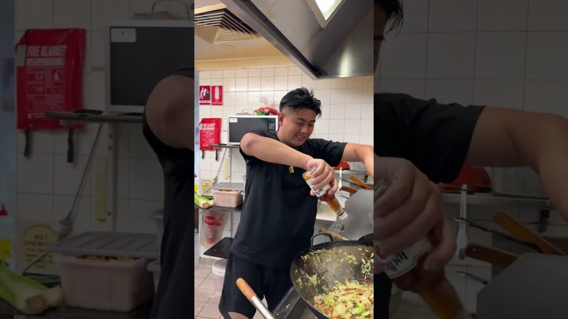 SPRING ROLLS EXACTLY LIKE TAKEOUT #SHORTS SPRING ROLLS EXACTLY LIKE TAKEOUT #SHORTS