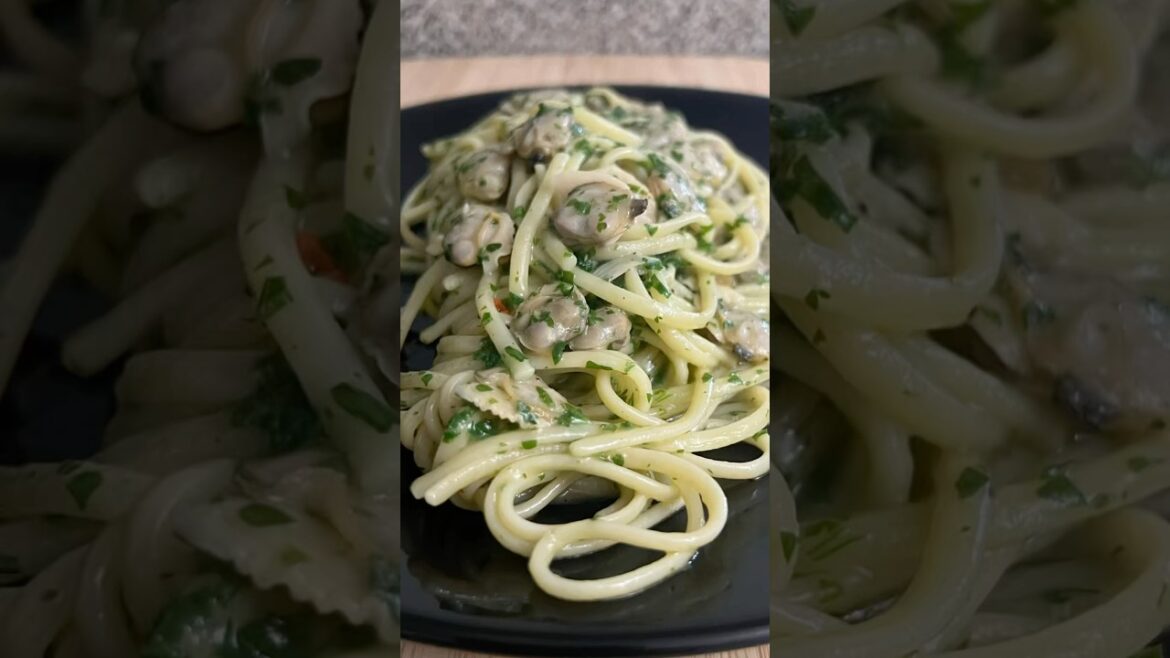 Linguine alle vongole#shorts #chefcocoloco #italianpasta