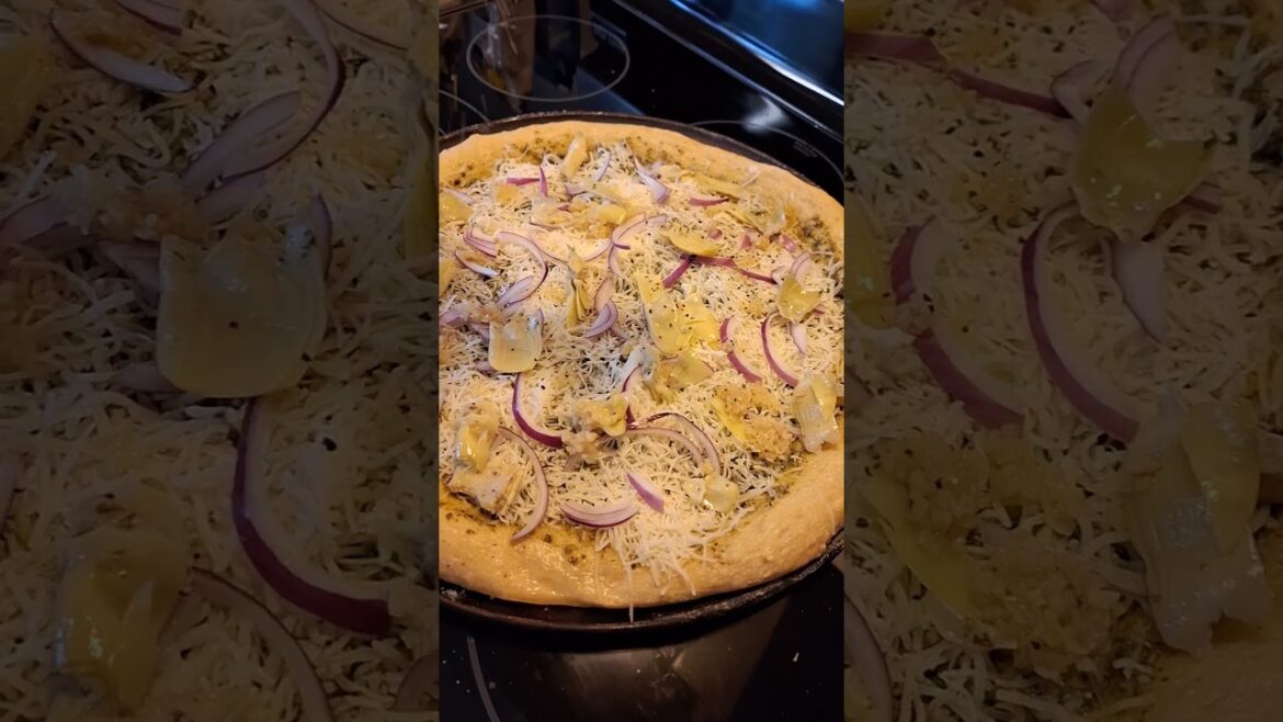 DELICIOUS PESTO ARTICHOKE ONION GARLIC PIZZA #food #pizza #cooking #pesto #artichoke DELICIOUS PESTO ARTICHOKE ONION GARLIC PIZZA #food #pizza #cooking #pesto #artichoke
