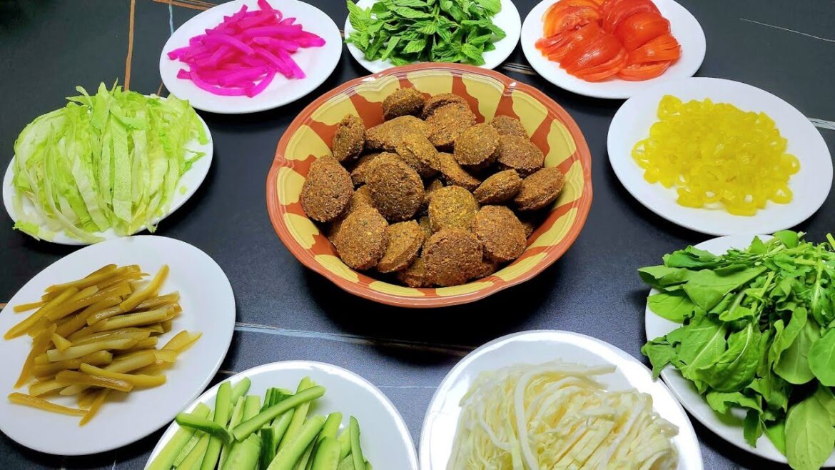 فلافل ذهبية مقرمشة والسر اللي ما حدا بحكيه لتكون خفيفة عالمعدة ! فلافل ذهبية مقرمشة والسر اللي ما حدا بحكيه لتكون خفيفة عالمعدة !