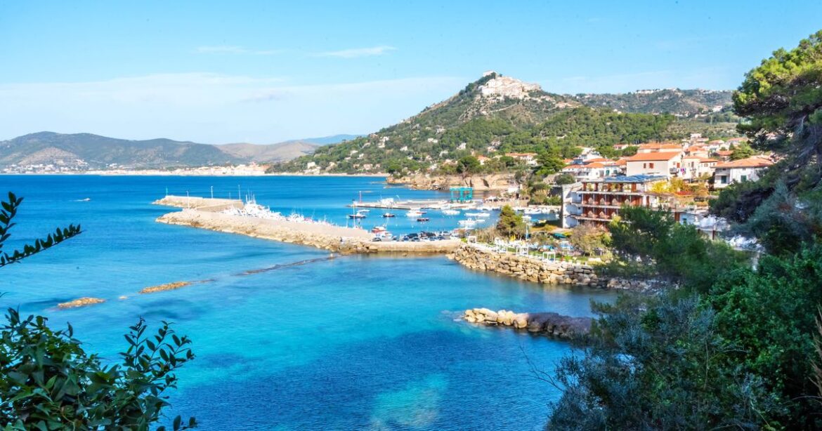 Italian hidden gem with ‘breathtaking beaches’ overshadowed by nearby hotspot Ipso logo