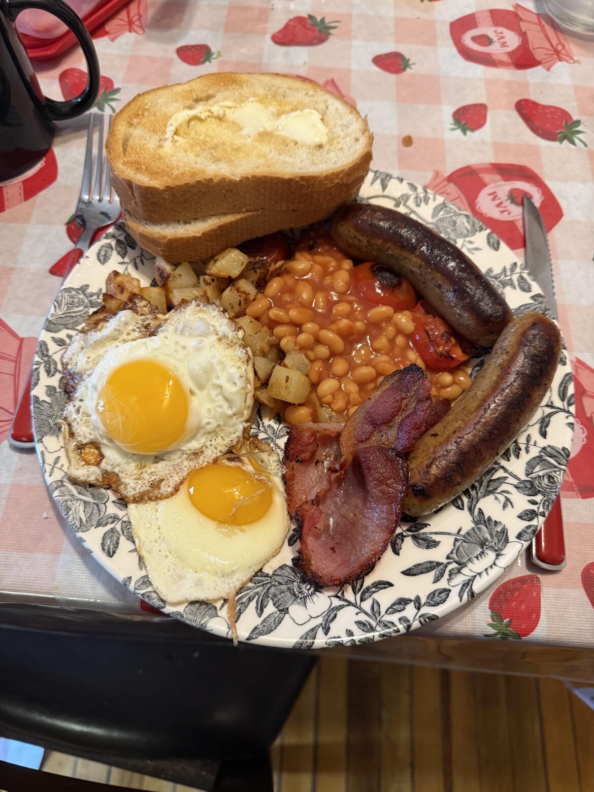 Had some bacon and sausage knocking around the fridge, couldn’t be bothered to go buy mushrooms