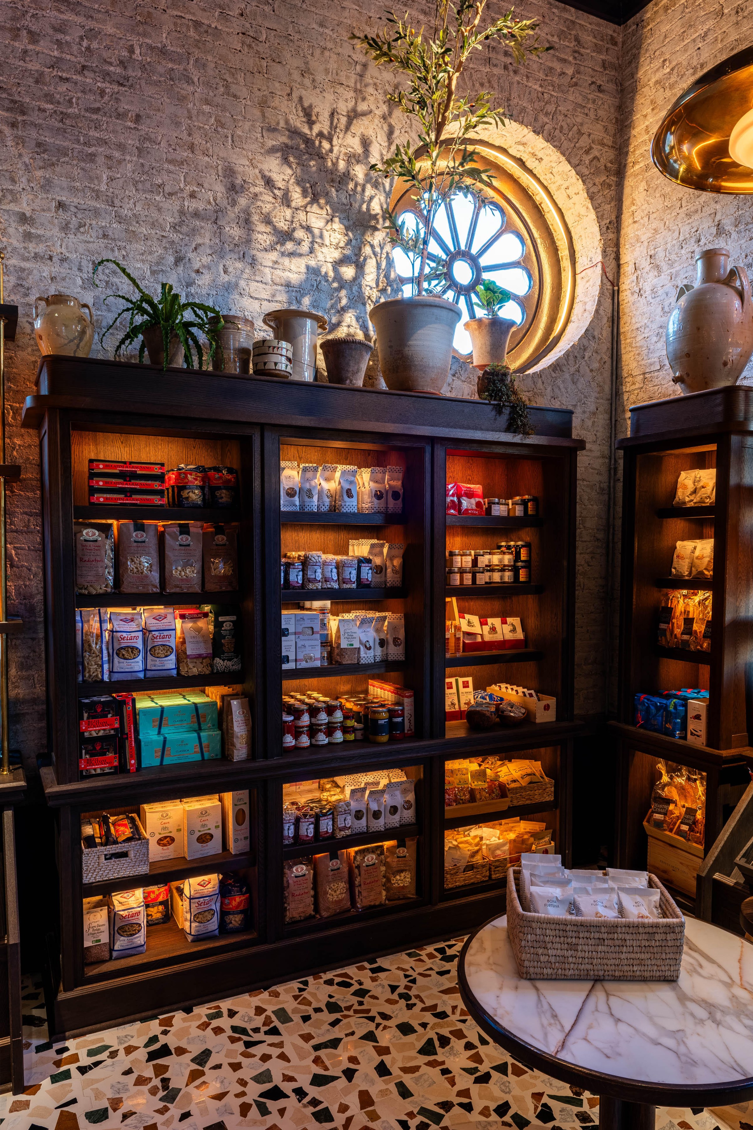 The retail space in Osteria Mozza filled with bright products mostly sourced from Italy, Spain, and the rest of the Mediterranean.