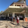 Sydney’s Coogee Bay Hotel temporarily became In-N-Out Burger’s latest Australian location for six hours on Wednesday, with the cult American fast food brand yet to open a permanent location outside the United States.