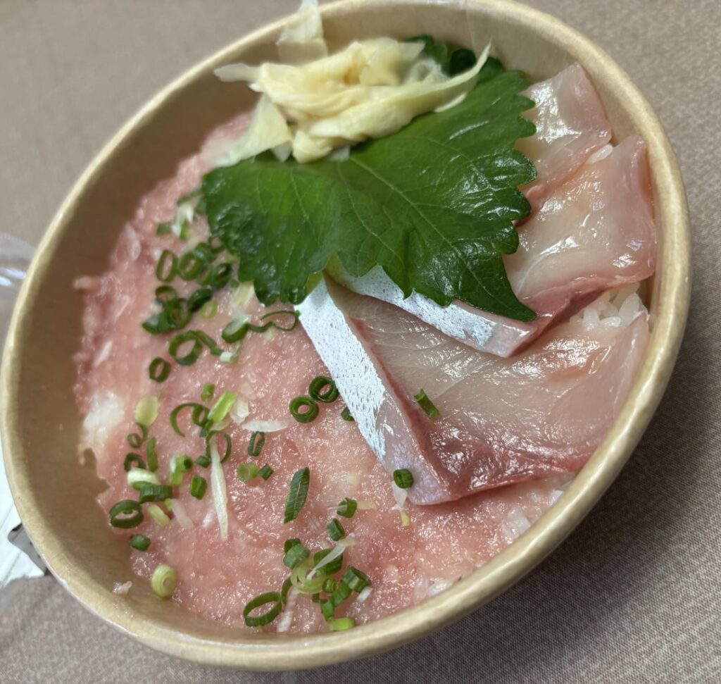 Yellowtail and Seared Tuna Bowl from Japan