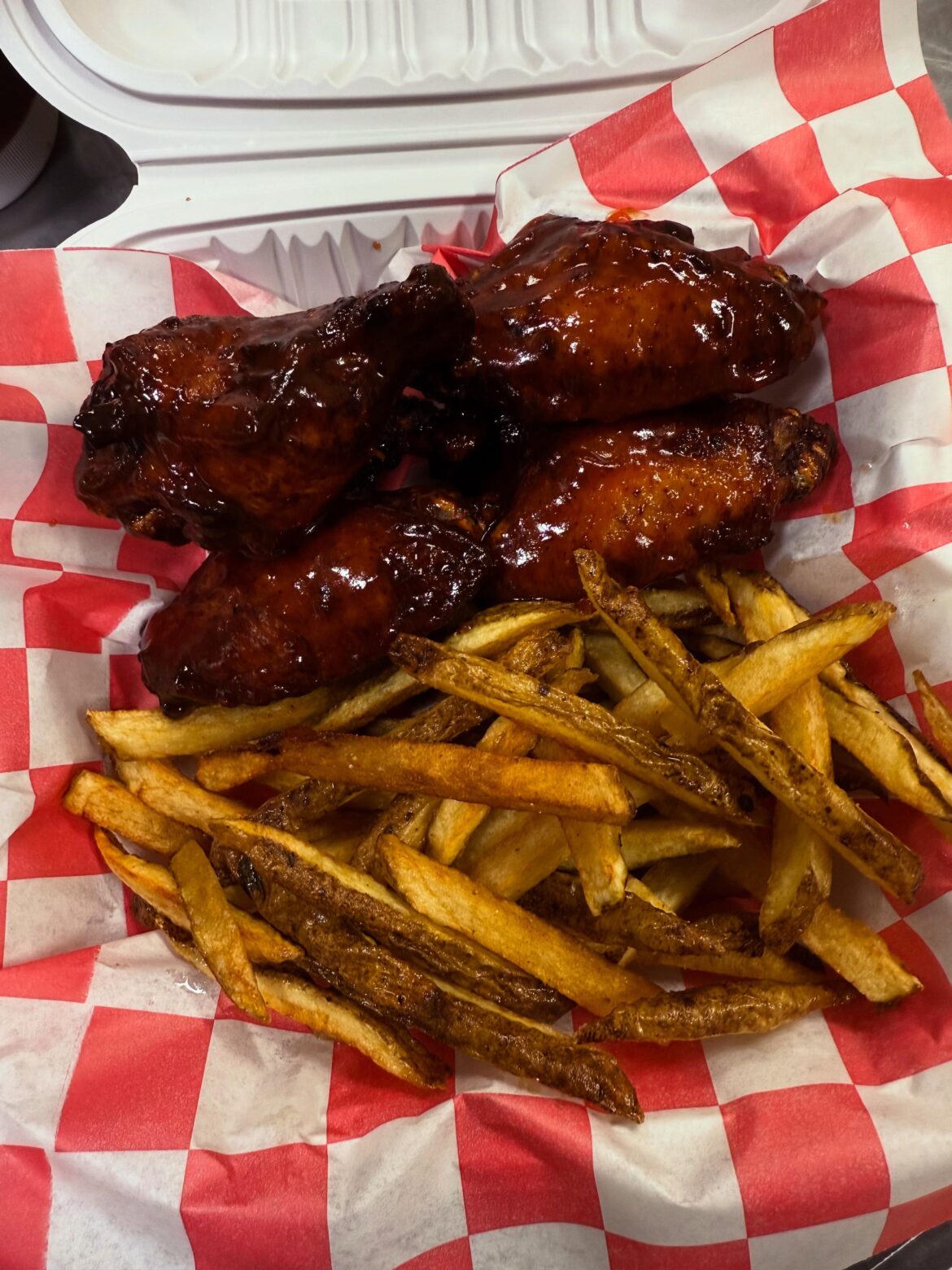 Honey BBQ Wings at tallow in Philadelphia near the airport