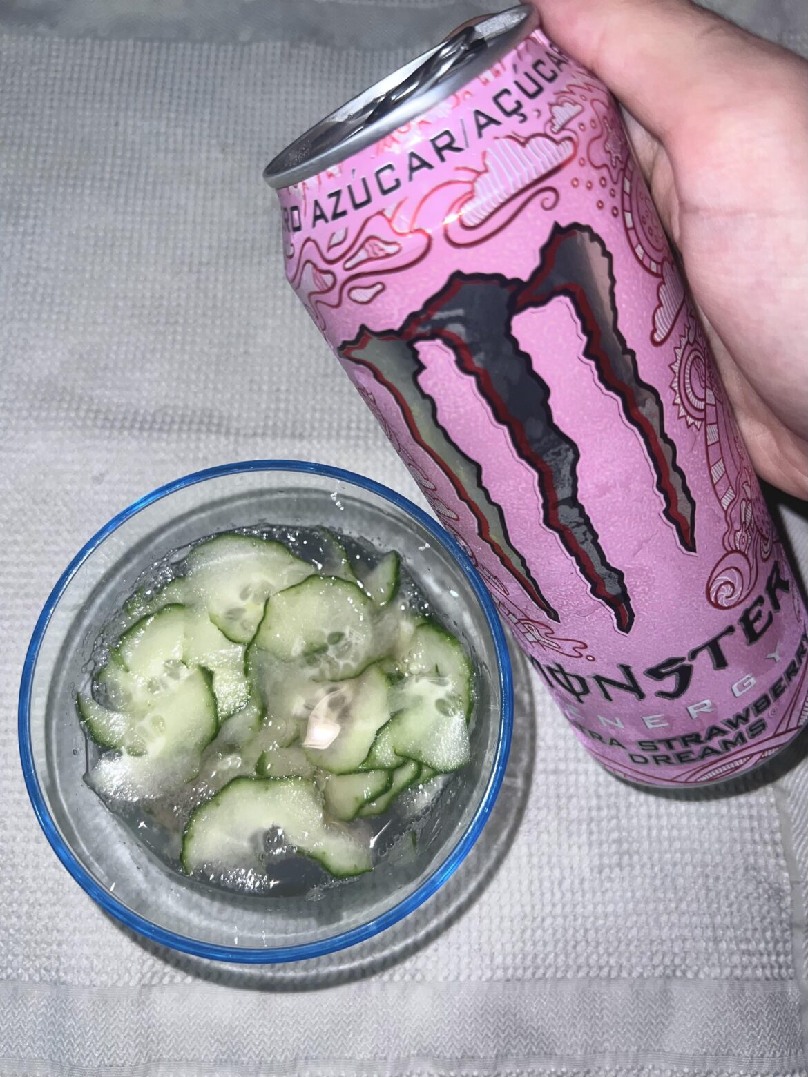 This. Just this ‘nature’s cereal’ ignoring nature😍