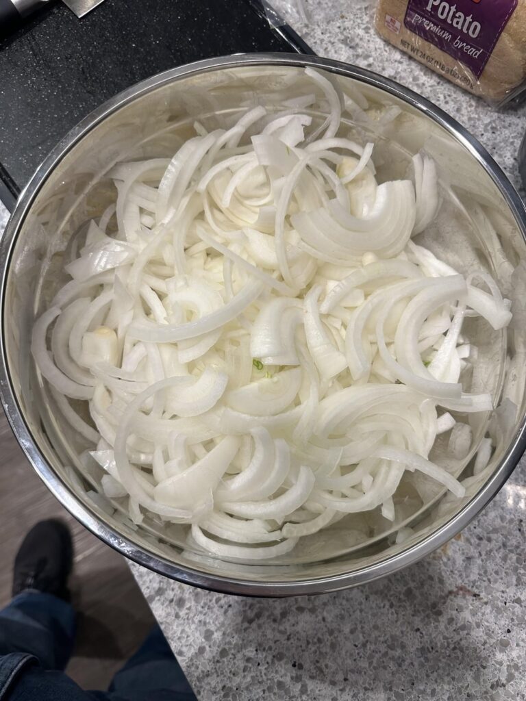 I made French Onion and Short Ribs Soup for dinner! Recipe said 3 medium onions.. I got 5 large. 😎