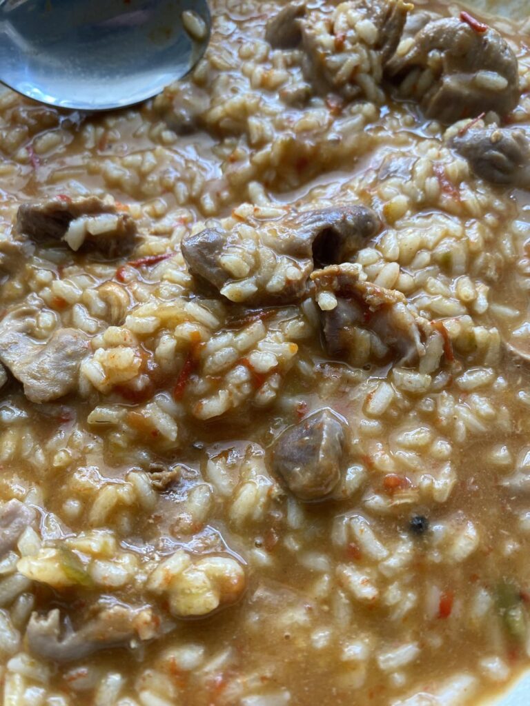 Insane volume with some traditional portuguese background (68cal for 100gr)