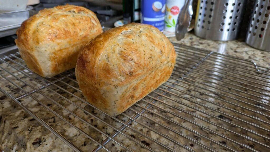 Hi guys I made some petite 300g croissant sourdough loaves with fresh dill. I have lots of pics