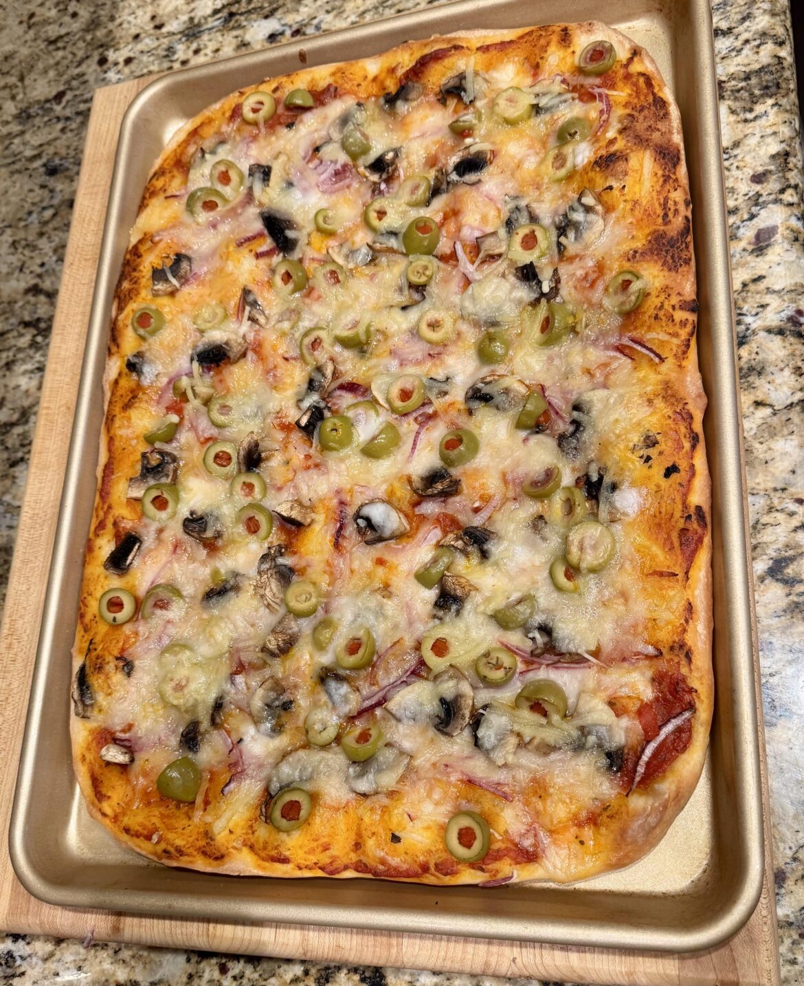 Behold ... Vegan Pizza