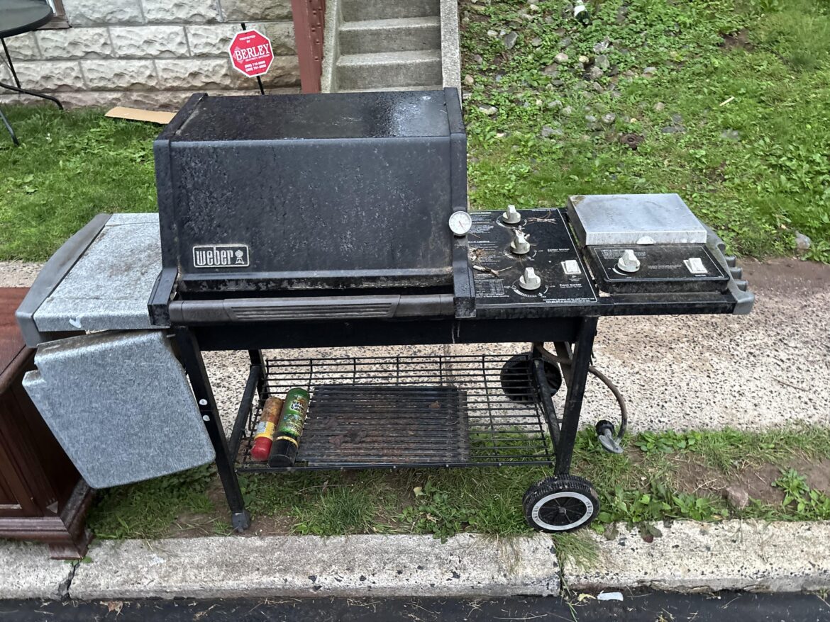 Found this on a curb for free, is it worth cleaning up?!