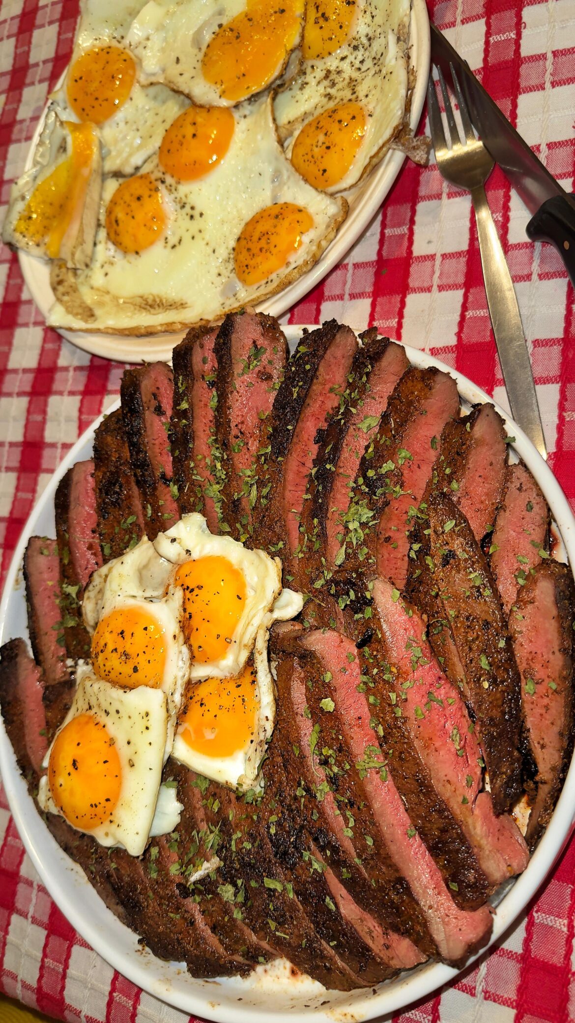OMAD/KETO: Just cows heart & eggs… Simple and satiating 👌🏿