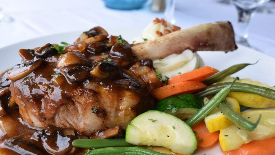 Vero Beach South Beach has Italian, French, Mediterranean restaurants