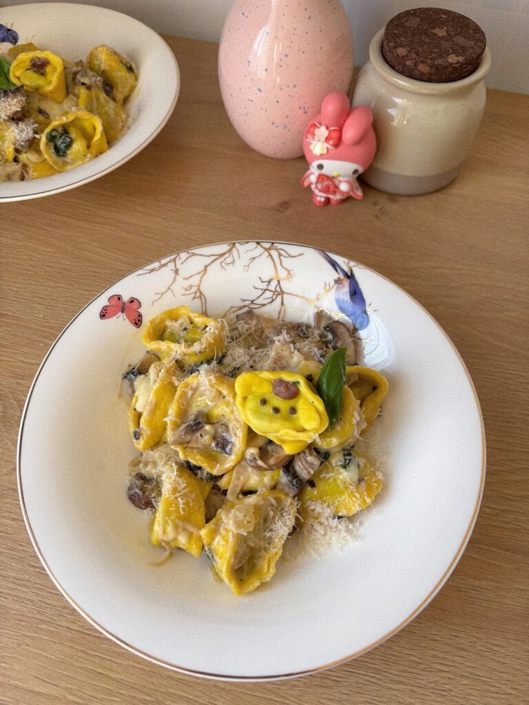 I made pasta for the first time 😋✨ here some tortellini filled with spinach, ricotta, parmigiano reggiano with mushroom basil cream sauce. I made pasta for the first time 😋✨ here some tortellini filled with spinach, ricotta, parmigiano reggiano with mushroom basil cream sauce.