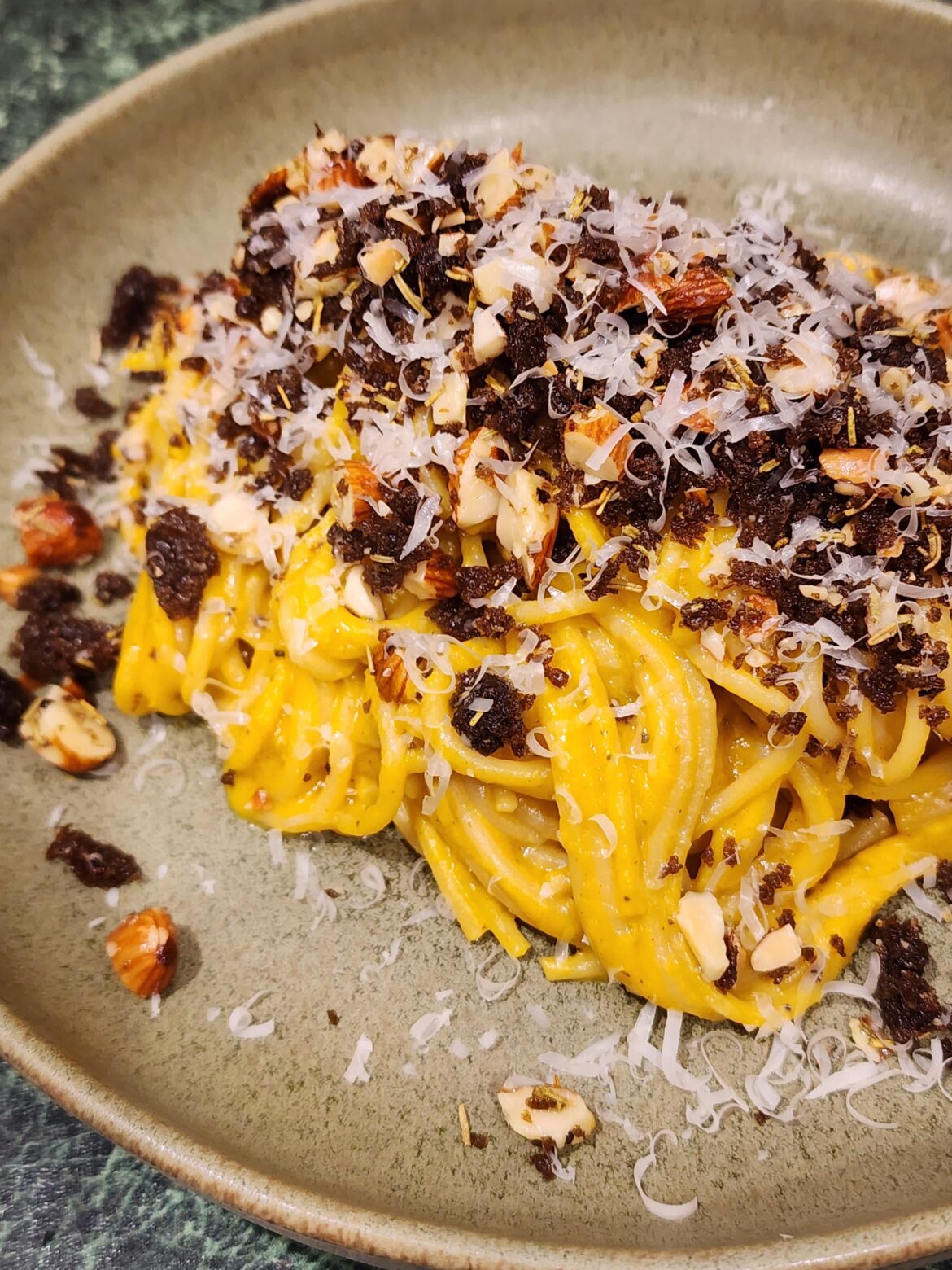 Pumpkin spaghetti with rye and smoked almond pangrattato Pumpkin spaghetti with rye and smoked almond pangrattato