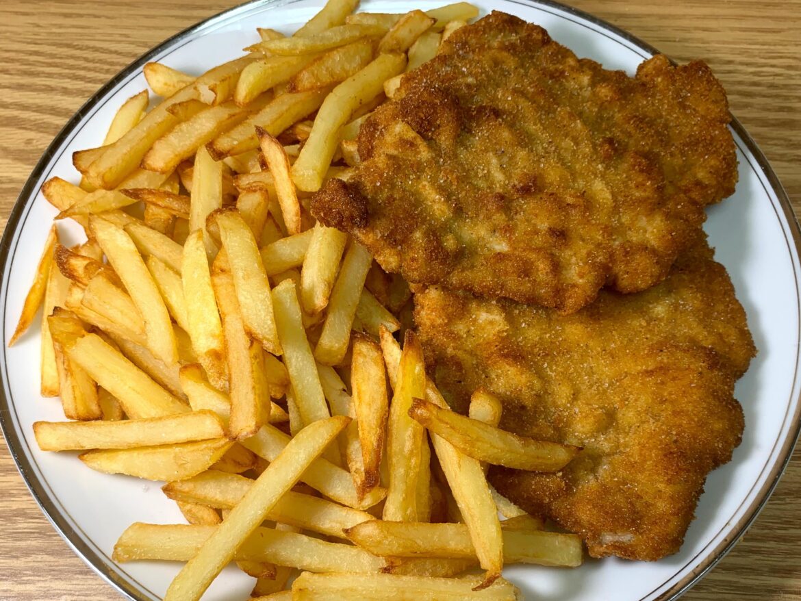 Schnitzel mit Pomme Frites