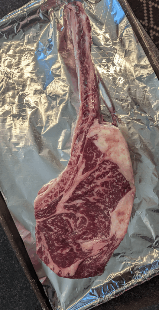 2 kg Tomahawk ribeye