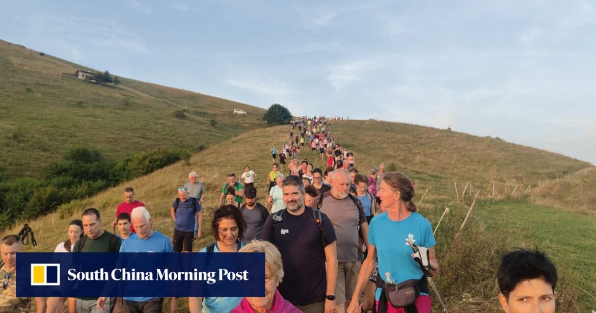 The trick to losing weight? In Italy, a mayor and his citizens take weekly walks together The trick to losing weight? In Italy, a mayor and his citizens take weekly walks together