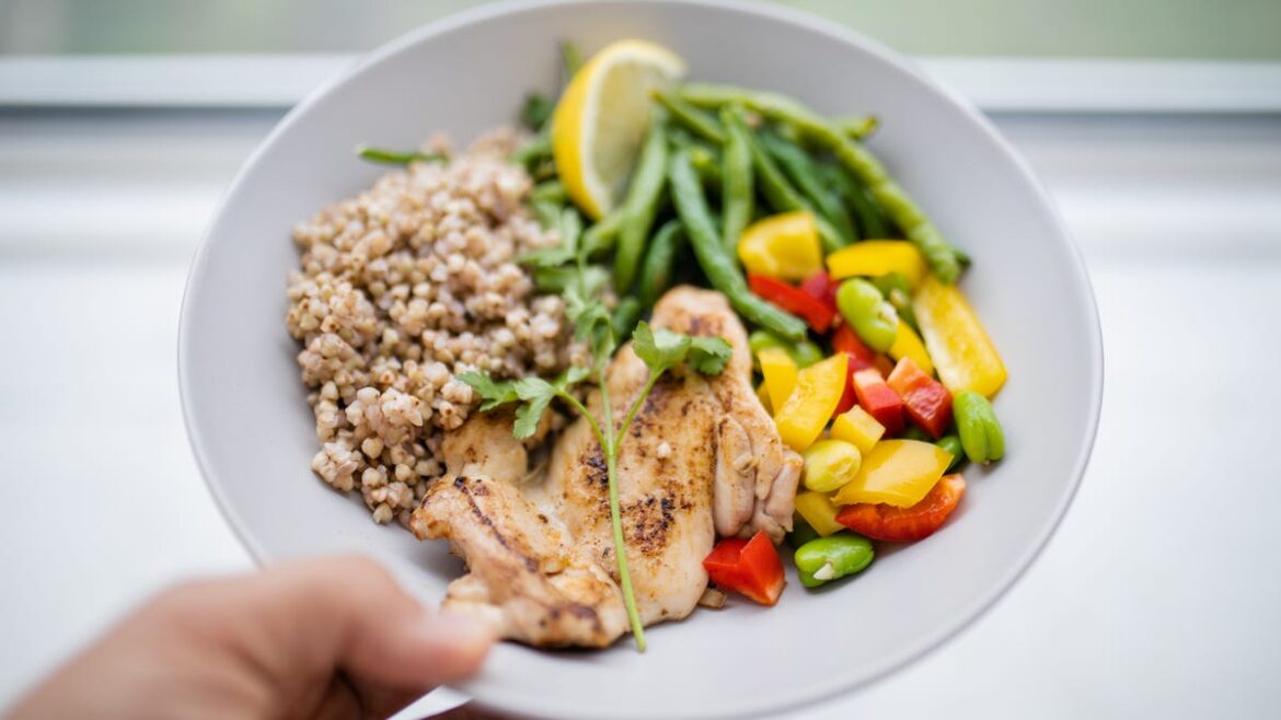 How to do meal sequencing, and whether experts say it works How to do meal sequencing, and whether experts say it works