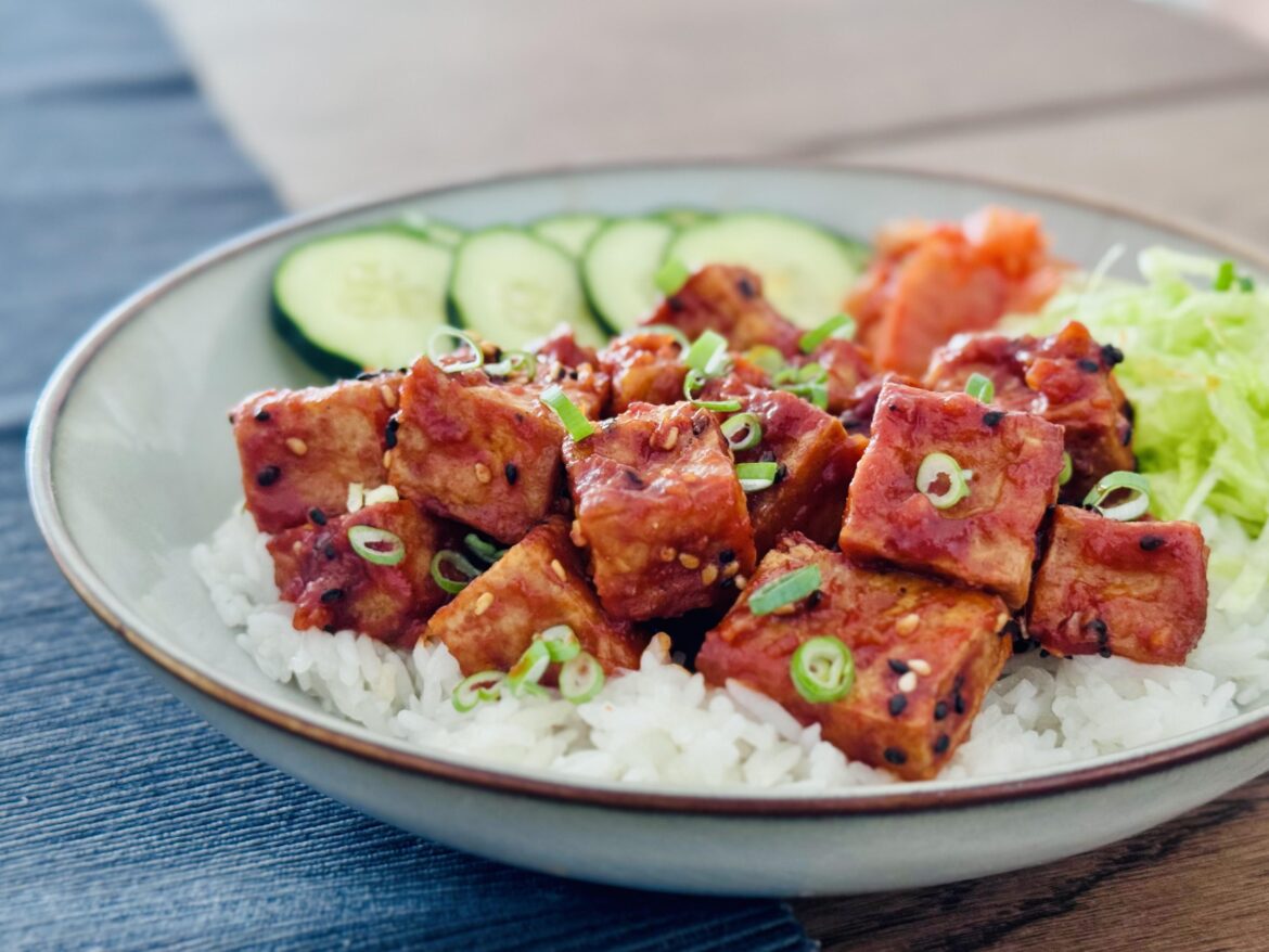 korean inspired tofu bowl
