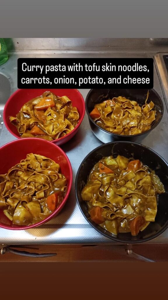 Plus side: The stuff I made this week tastes AMAZING Minus side: ...I don't wanna talk about how much of it didn't make it into a bowl because I already ate it 💀