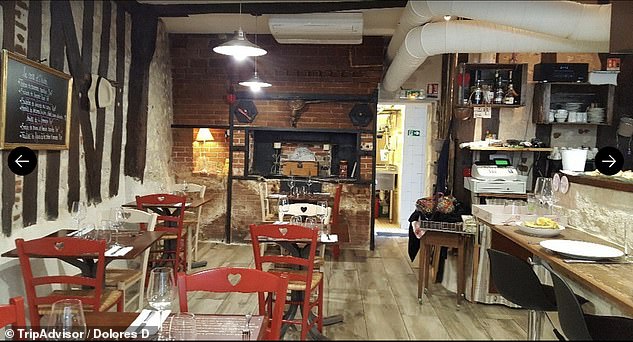 Olivier Vincent, chef and manager of at L'îlot, a 20-seat eatery in Amboise, central- France, had grown increasingly frustrated with customers constantly arriving with parties that either exceeded or fell short of the number of people they had booked for