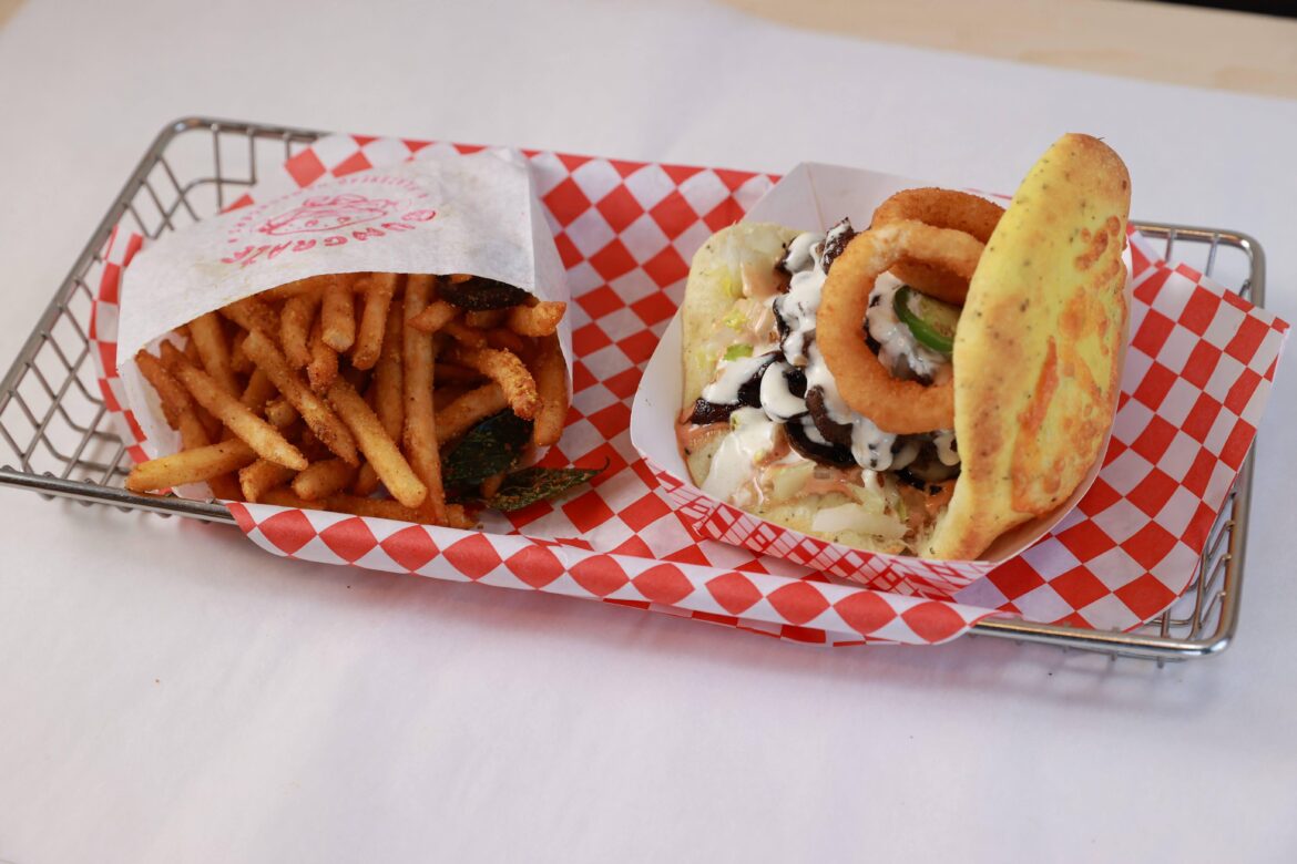 Introducing Bungraze Freshly Baked Flatbread Hamburgers in Little Tokyo, DTLA! Introducing Bungraze Freshly Baked Flatbread Hamburgers in Little Tokyo, DTLA!