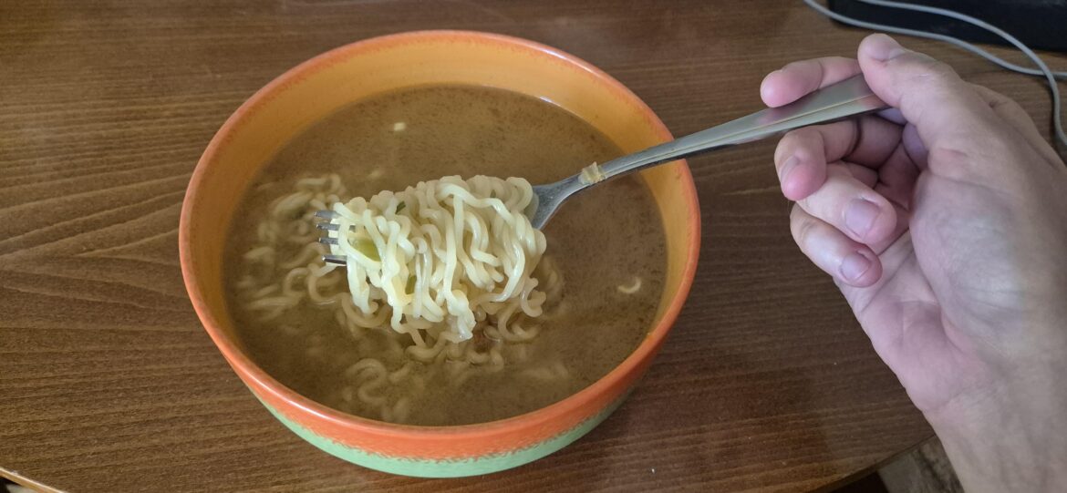 Instant noodles that expired 4 years ago. Should I eat them?