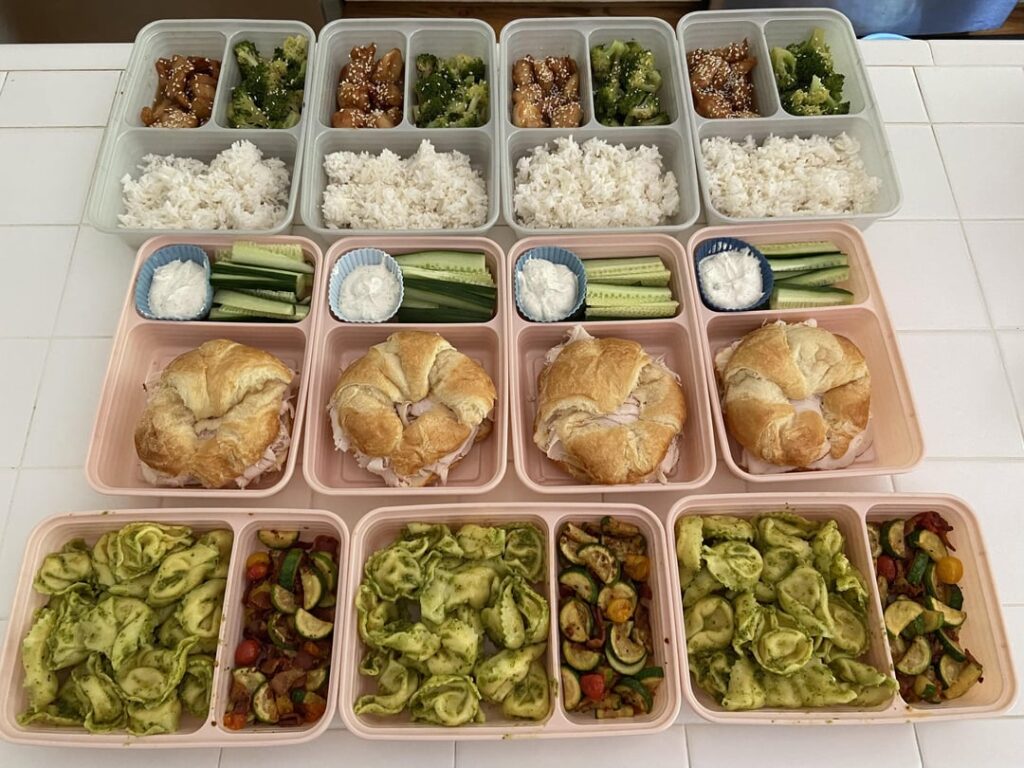 I’m back with week 4 of meal preps, after a 2 week hiatus, and man I missed it