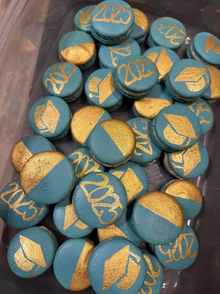 Graduation Macarons!