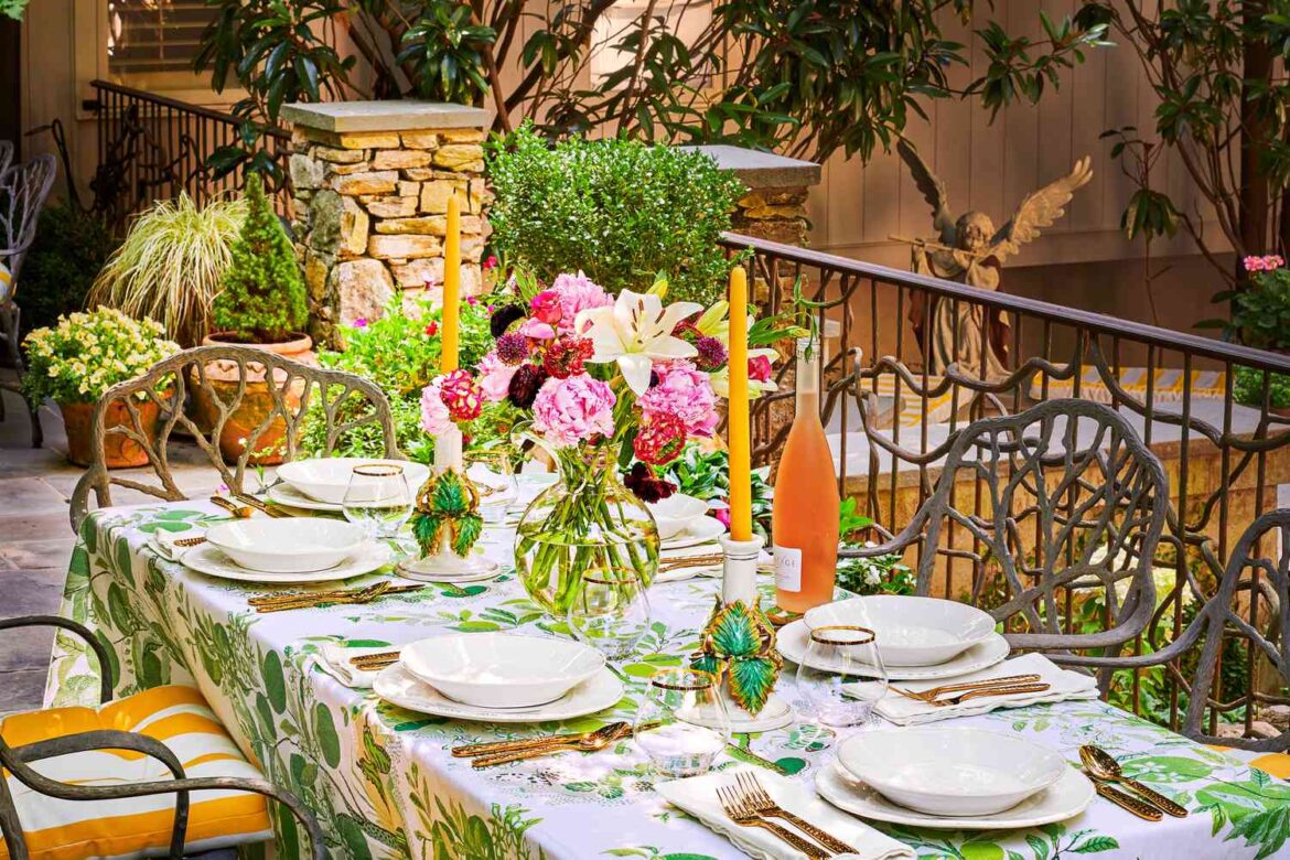 Outdoor Dinner Party Ideas from Vietri Outdoor Dinner Party Ideas from Vietri