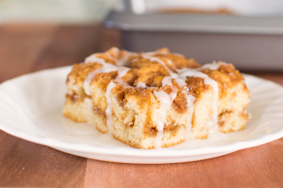 The Ultimate Dairy-Free Coffee Cake Recipe for Streusel Lovers - impress everyone with this decadent, layered, cinnamon streusel coffee cake.