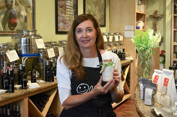 DSC_5778 The Happy Olive in Fairhope has developed a loyal following for its house-blends of olive oils, balsamic vinegars and mustards, which can be purchased by the bottle and jar or on tap. (Karim Shamsi-Basha / Alabama NewsCenter)