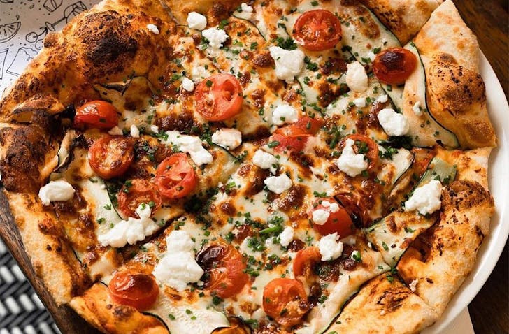 pizza at justin lane burleigh