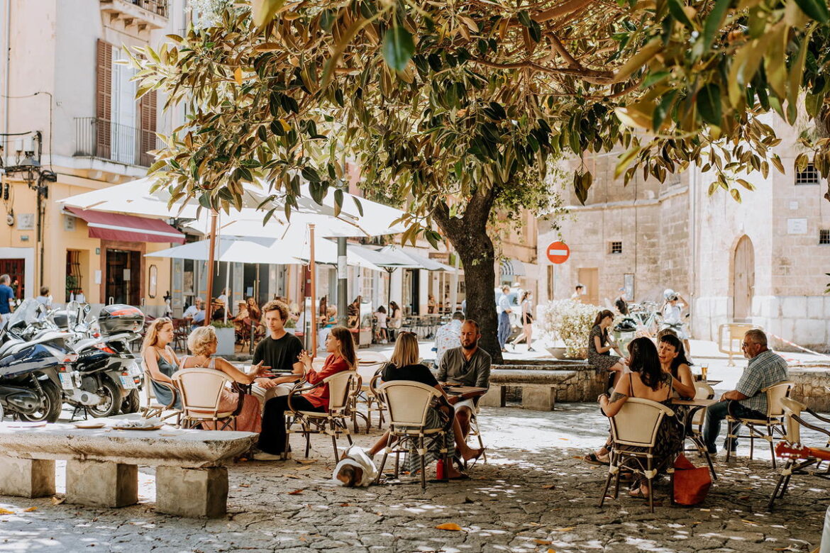 Savoury Mediterranean food on a sunny terrace « Euro Weekly News