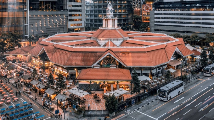 Không gian bên ngoài của Lau Pa Sat. Ảnh: Visit Singapore