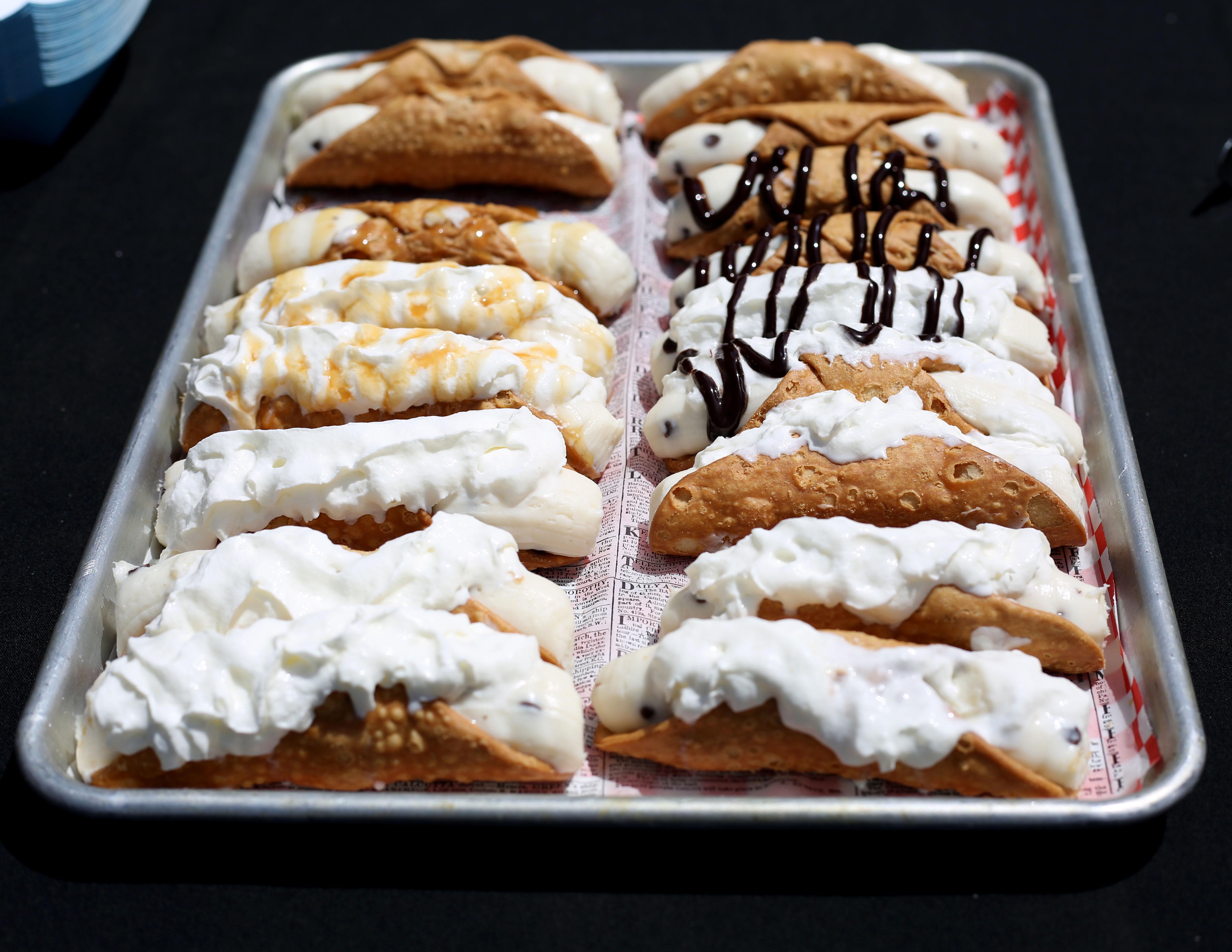 PIgnotti's Pasta and Reno's Fish and Chip's present cannolis!