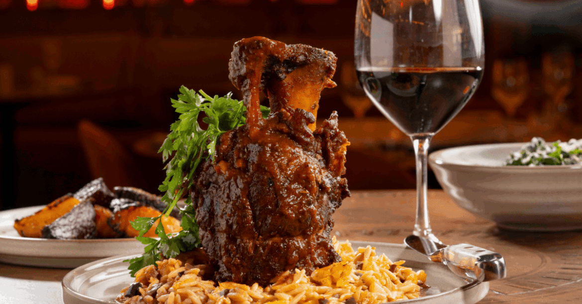 Where to Eat on Christmas Eve and Christmas Day in Las Vegas: 2024 Where to Eat on Christmas Eve and Christmas Day in Las Vegas: 2024