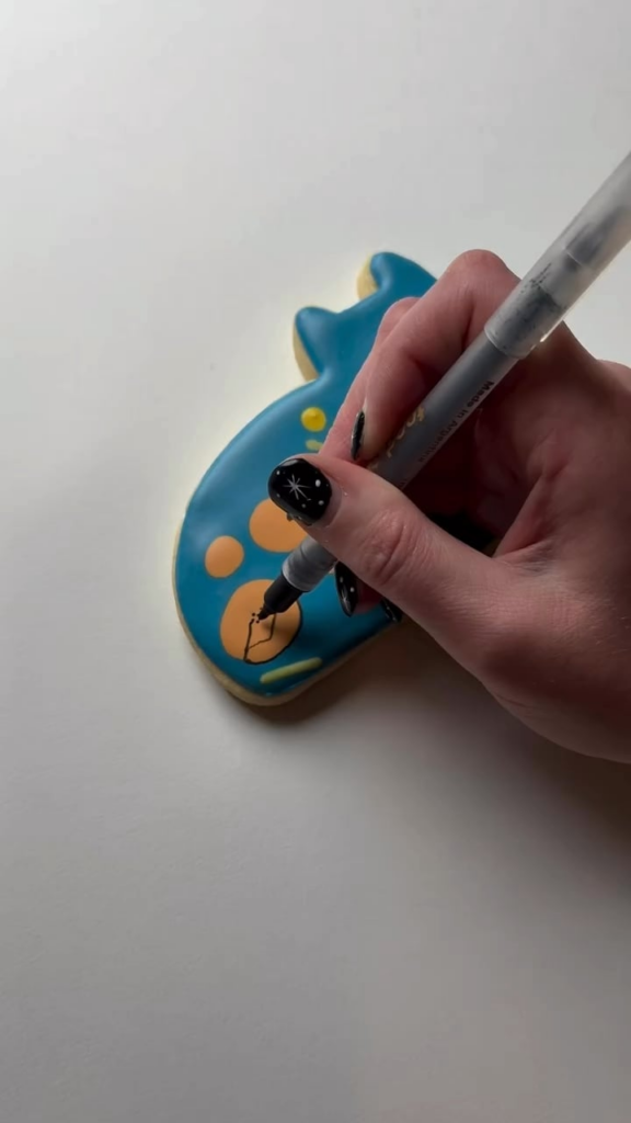 Timelapse cookies! Floral cat cookie decorating on a recent order. Love these dudes.