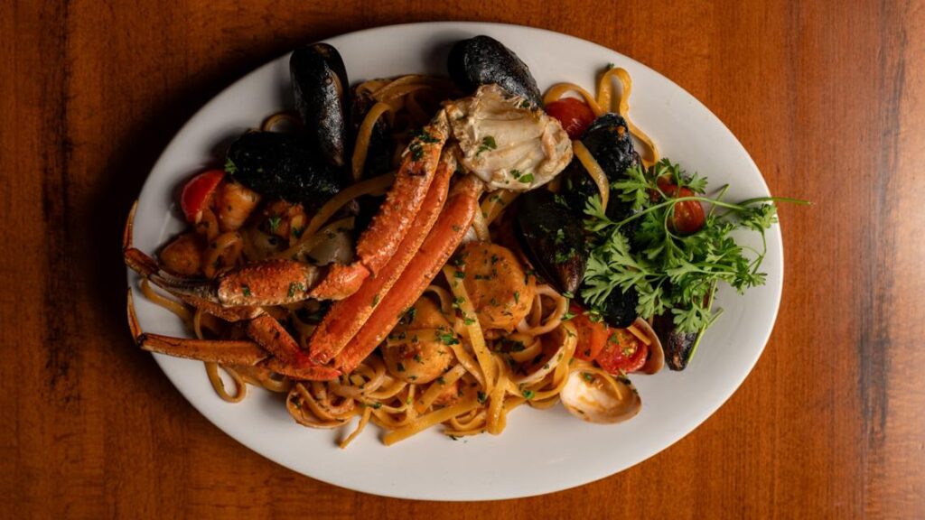 Luna Italian Cuisine takes guests on a tour of Italy Luna Italian Cuisine takes guests on a tour of Italy